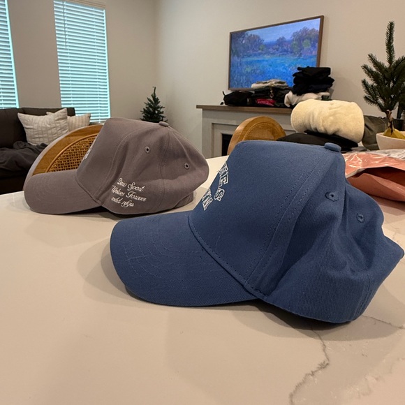 Wolves Hat - Picture 4 of 9